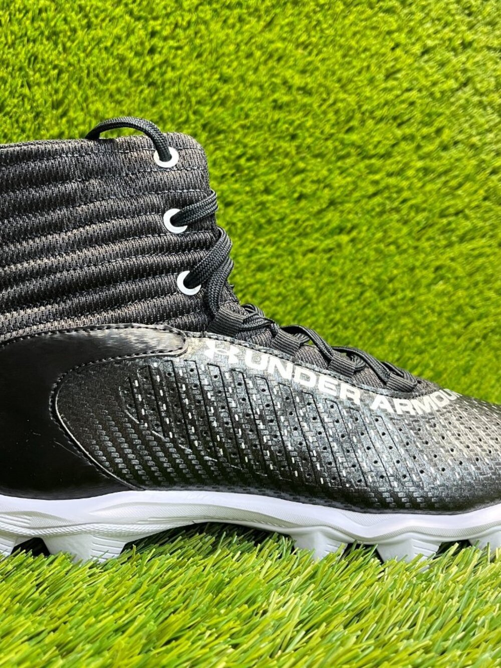 Under Armour‎ Highlight Franchise RM 2.0 Mens Size 9 Black White Football Cleats